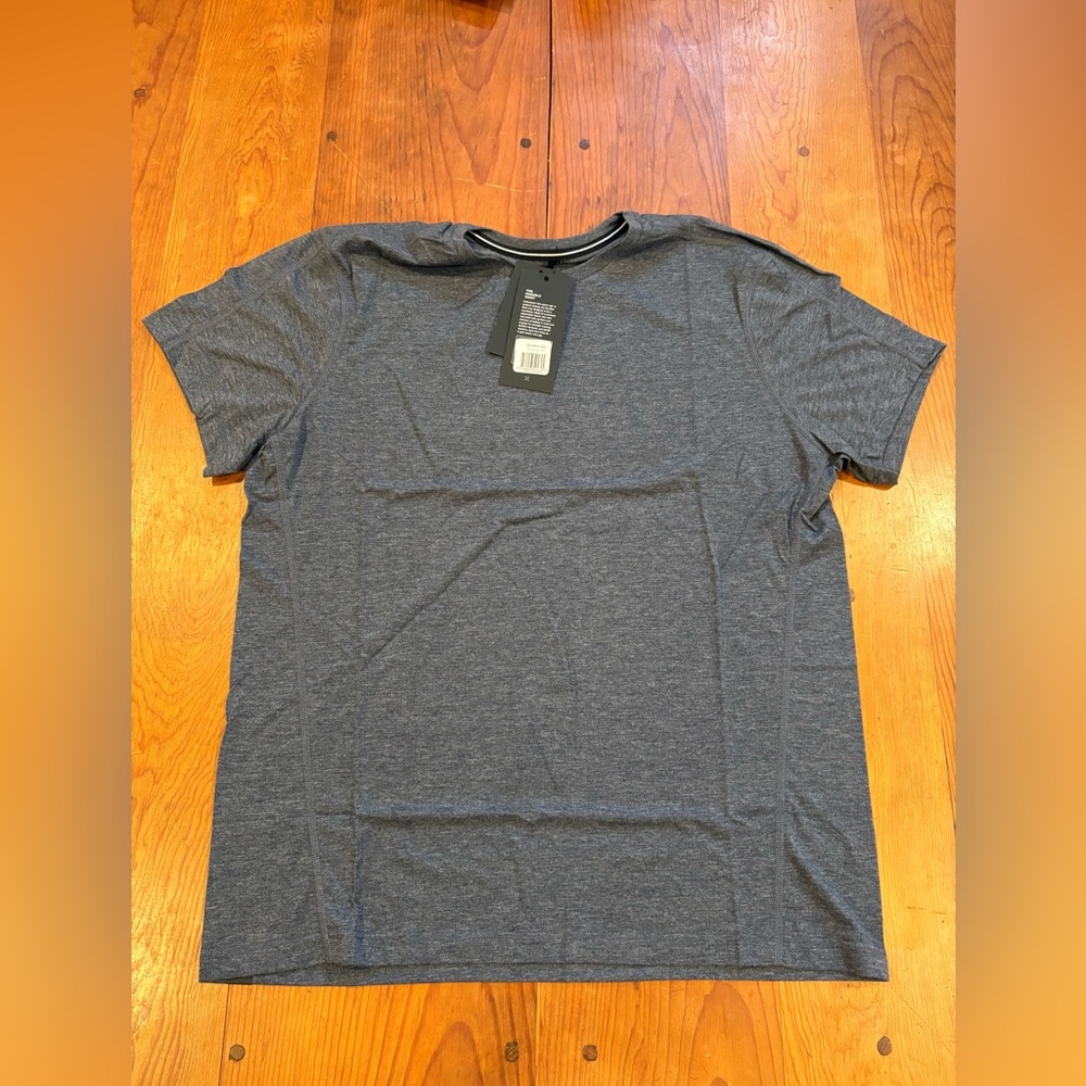 Ten Thousand Men’s Durable Tee Training Workouts Activewear NavyHTR Large Soft